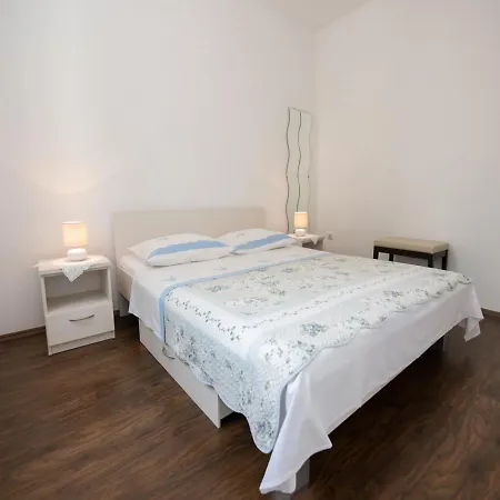 Marina With Sea View דירה *