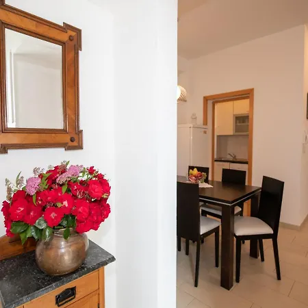 Marina With Sea View דירה