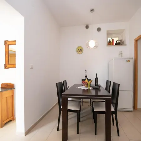 דירה Marina With Sea View לובראן